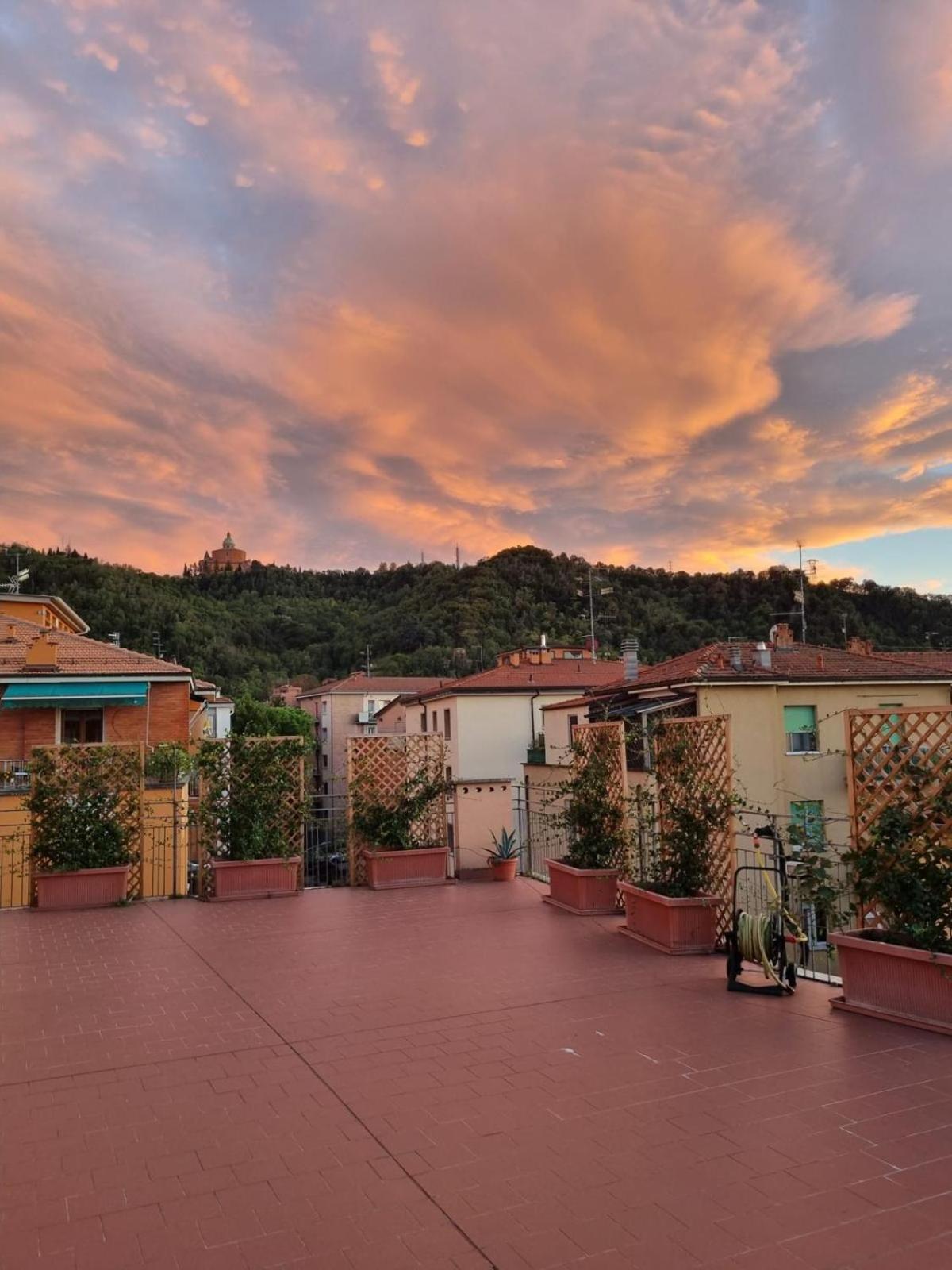Attico Vista San Luca Apartment Bologna Ngoại thất bức ảnh